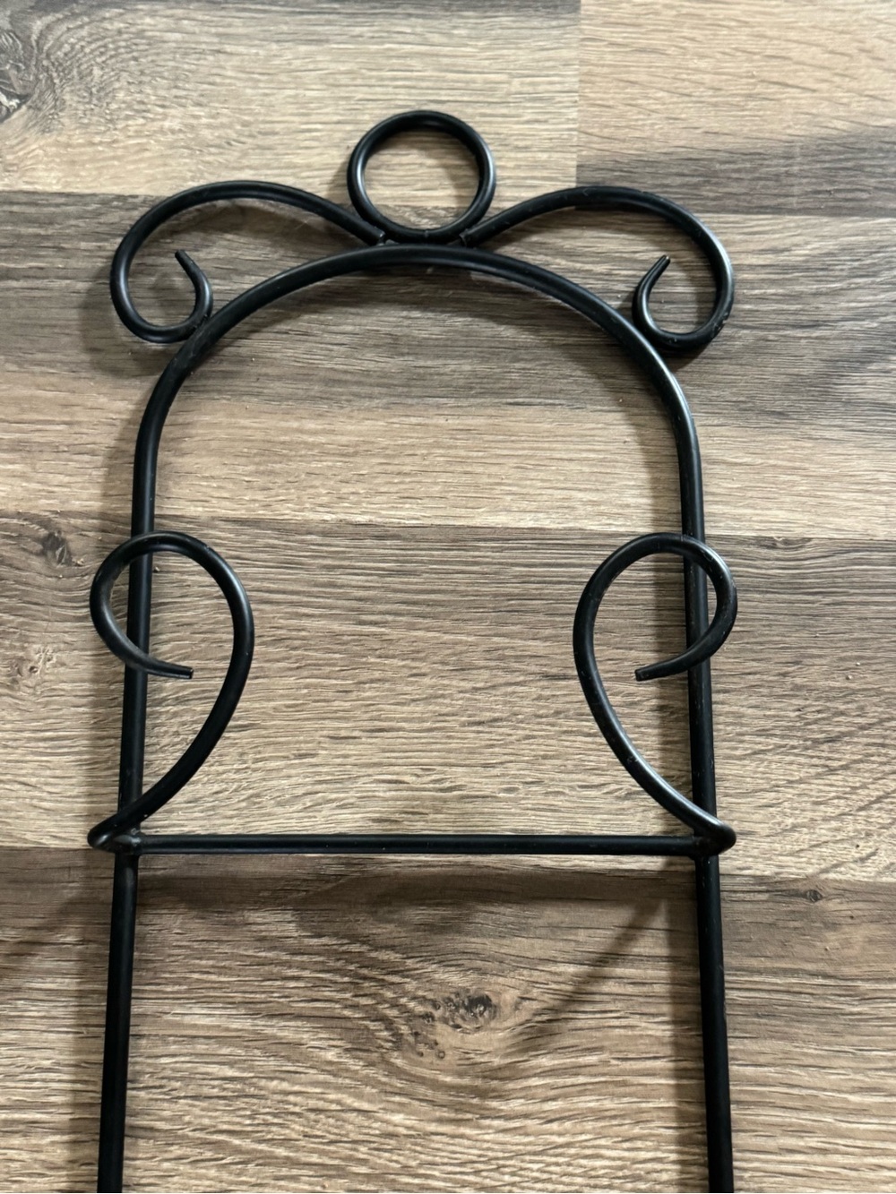 Wrought Iron 3 Plate Wall Rack - Picture 3 of 5